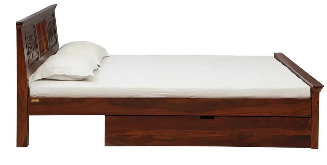 Deva Traditional solid wood king size bed